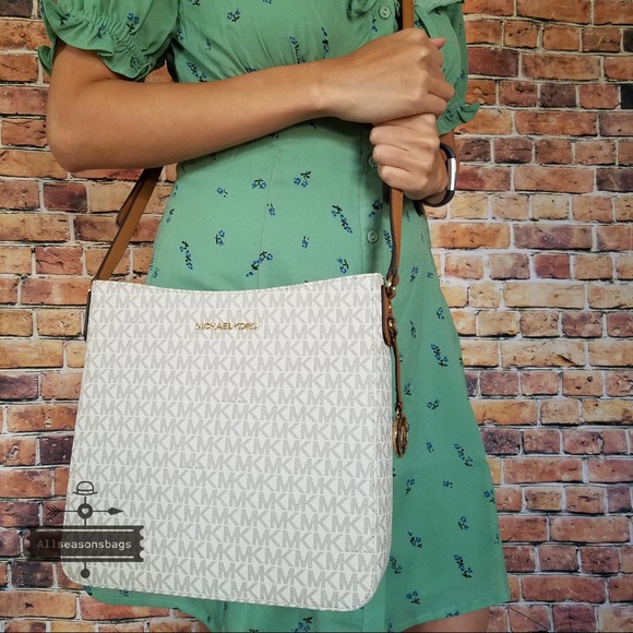 🔽 Michael Kors Jet set travel large messenger - Picture 6 of 8